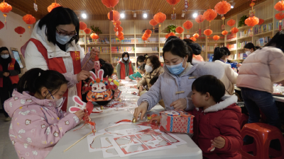 做“兔儿灯”、猜灯谜……县图书馆花样迎元宵！