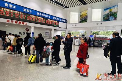 中秋国庆“双节”亨运郧西客运站安全运送旅客2万余人次