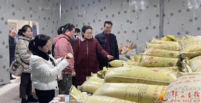 省残联来郧考核评估国家级残疾人职业培训基地
