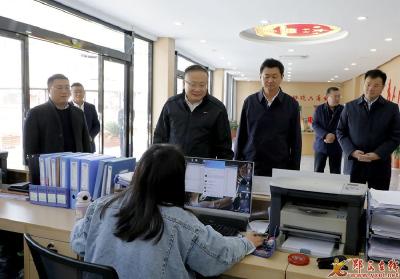 查宏：从严从实推动主题教育 用心用情办好民生实事