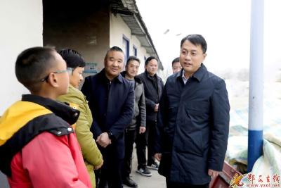 王兵：兜牢民生保障底线 确保群众平安过节