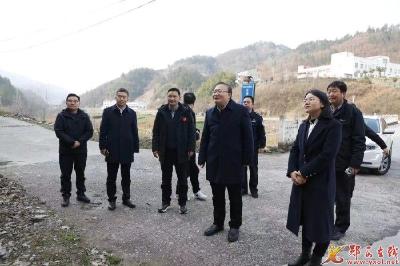 查宏：坚决筑牢防线守住底线 全力保障群众生命安全