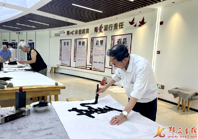武当红书画艺术家到马安镇采风