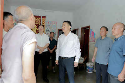 王兵李光锐到上津镇督导灾后恢复重建工作