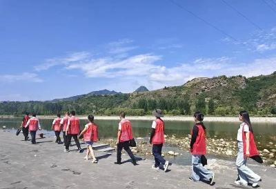 上津镇多措并举筑牢防溺水“防火墙”       