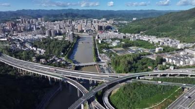 【郧西视点】城市提“颜值”  生活有品质