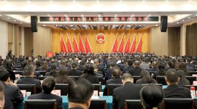 【聚焦两会】谈感受、建良言、谋发展！代表委员热议政府工作报告