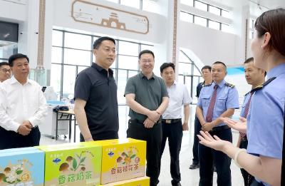 王兵李光锐调研督导郧西高铁站、郧西南收费站开通运营工作