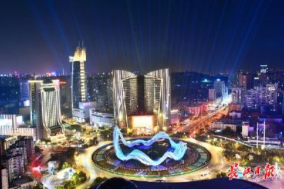 科幻场景照进现实！“赛博光谷”火了 