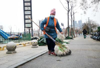 网络中国节·春节｜春节不打烊坚守保“春洁”