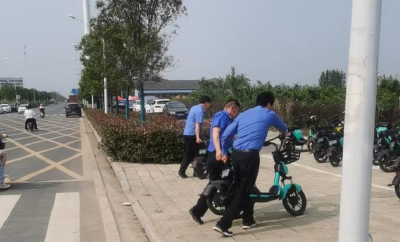 荆州高新区综合执法支队护航校园周边环境
