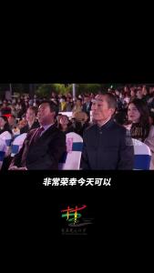 奚美娟 袁泉荣获M榜年度杰出女演员