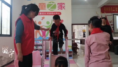 湘妹子留守荆州农村，建起省级示范“儿童之家”