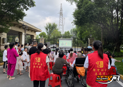 新时代文明实践 ▏露天电影走进聚贤社区，重温儿时记忆，增进邻里感情