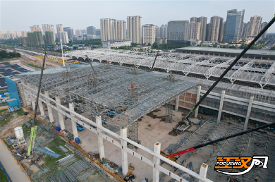 荆荆高铁荆州站北站房项目钢结构主体框架完成吊装