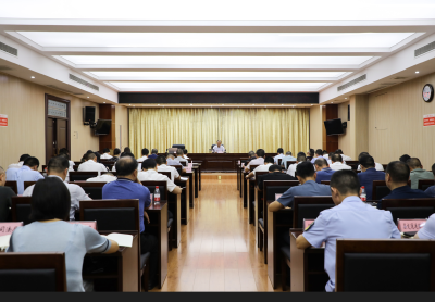 江陵县传达学习贯彻省委十二届四次全会精神