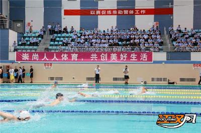 荆州市公安机关首届防溺水游泳救生比赛举行