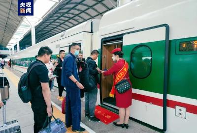 青藏铁路西格段动车首次推出计次票