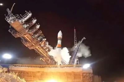俄空天军深夜发射→