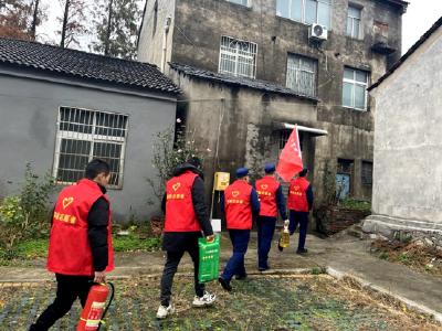 湖北监利：消防志愿服务队开展“敲门行动”  把“平安”送到居民家门口