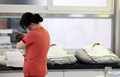韩国今年前三季度新生儿数量创新低