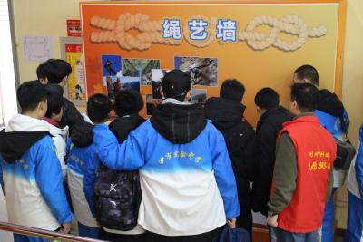 培育和践行社会主义核心价值观|荆州市科技馆开展“热爱科学 勇攀科学高峰”活动
