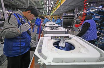 《湖北日报》聚焦|荆州智能装备制造全力冲刺千亿产业目标