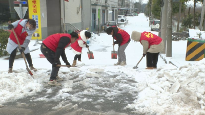 石首市东升镇：清雪除冰齐上阵 众志成城保畅通