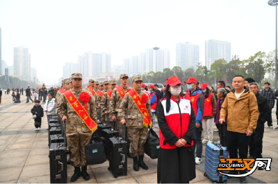 荆州地区2024年上半年入伍新兵起运