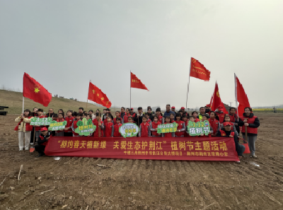 中建三局荆州李埠长江公铁大桥项目开展植树活动