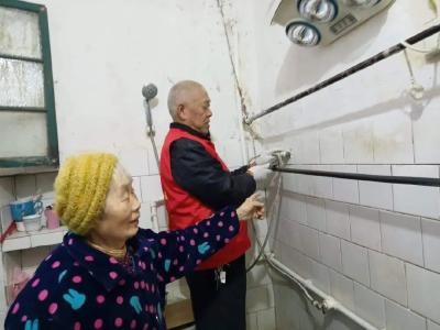 沙市区胜利街道石闸门社区王元福：巧手解难题，互助暖人心，居民眼中的“全能”邻居