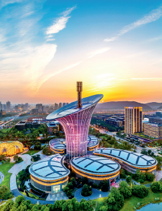 湖北省武汉东湖新技术开发区：“一束光”照亮一座“创新城”