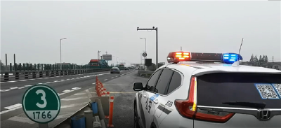 荆州交警：高速返程高峰来临 驾驶员朋友需谨慎