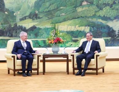 李强会见英中贸易协会访华团 