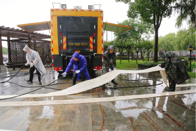 迎战强降雨|突击队“蹲守”   及时排渍