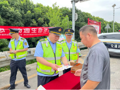 安全生产月丨高速公路路政执法总队顺达大队：路畅心舒畅 宣传在路上