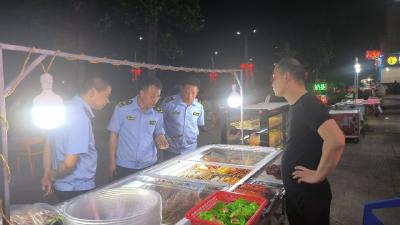 守守护老百姓舌尖上的安全—朱河镇市场监督管理所开展夜市食品安全突击检查