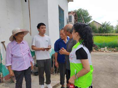 爱心成就梦想 金秋助学行动回访|荆州市爱帮客志愿者协会：爱心回访送温暖 助优秀学子们圆梦