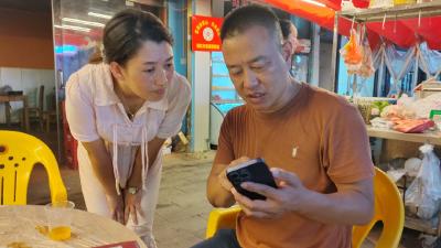 监利市实验小学热心服务新疆少数民族商户子女入学