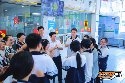 小切口带来大变化！荆州市中小学校食品安全与膳食经费突出问题专项整治工作显成效