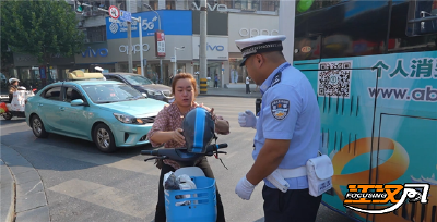 荆州交警加大整治力度 筑牢节前交通安全防护网