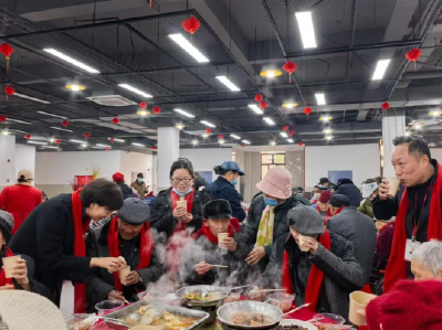 石首市养老服务指导中心：欢乐迎新年 共吃团圆饭