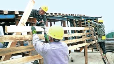 重点项目追踪|观音寺长江大桥主塔节节攀高  