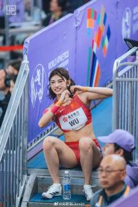 吴艳妮，登顶亚洲第一！