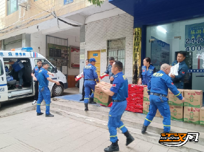 践行担当！石首蓝天救援队情系困境家庭 开展暖心慰问