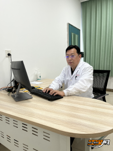 荆州市中心医院甲状腺血管外科副主任秦露：一号难求的“擒魔高手”