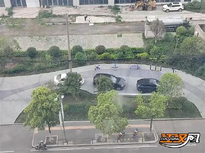 口袋公园变“停车场”？市民呼吁整治 交警：安排！