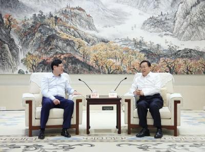 王忠林会见联想集团董事长兼首席执行官杨元庆 深化战略合作 打造世界级光电子信息产业集群