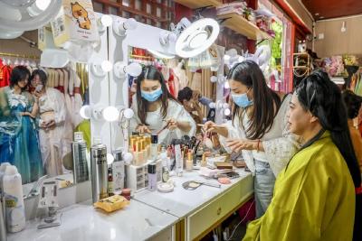 荆州战国袍旅拍热持续升温