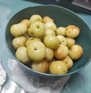 这种水果维生素C含量是橙子的近8倍，也被誉为“刮油神器”！